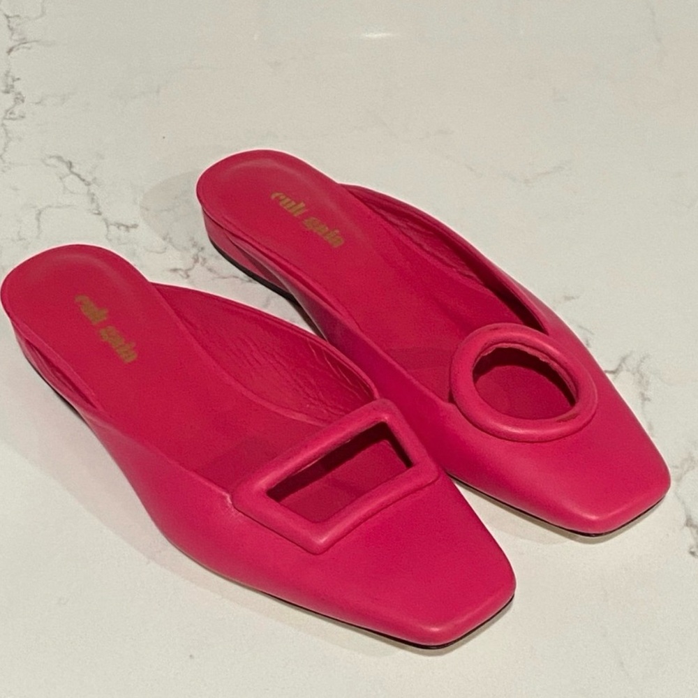 Cult Gaia Manu Mismatch Buckle Mule Slide Flat Leather Dark Pink 5 35